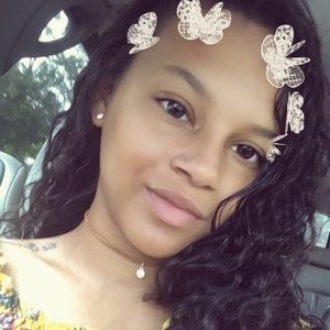 Meet your Posher, Ashley